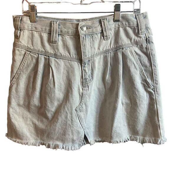 Free People Sidecar Denim Mini Skirt size 29 Light Wash Frayed Hem Destructed - Picture 3 of 8